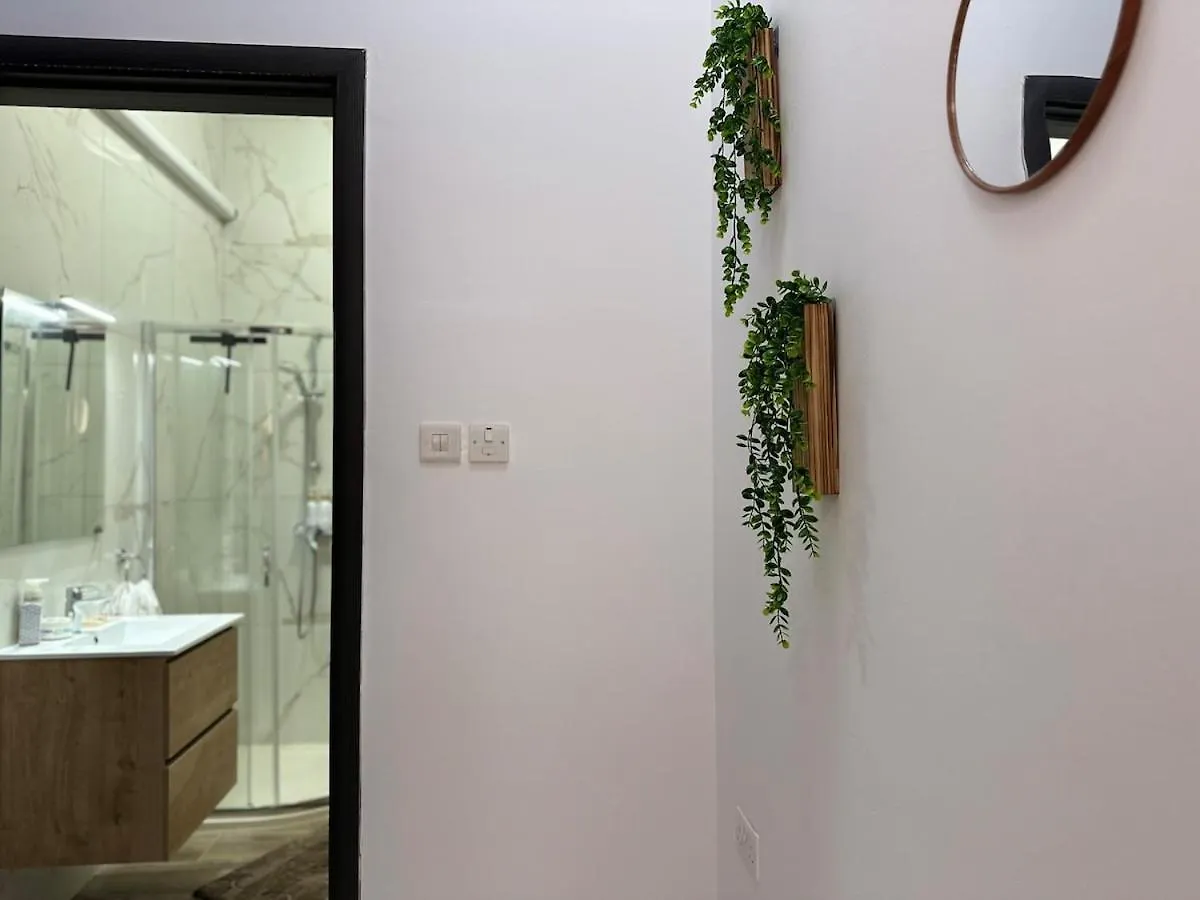 Boho Luxe Terrace - Brand New & Terrace Apartment Saint Julian's