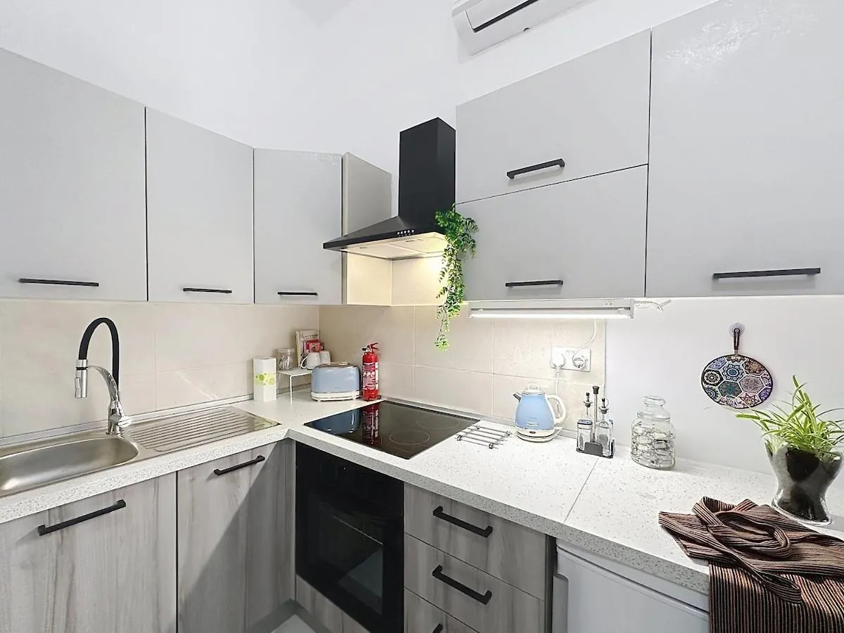 Boho Luxe Terrace - Brand New & Terrace Apartment Saint Julian's Malta