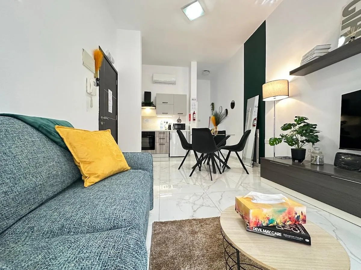 Boho Luxe Terrace - Brand New & Terrace Apartment Saint Julian's