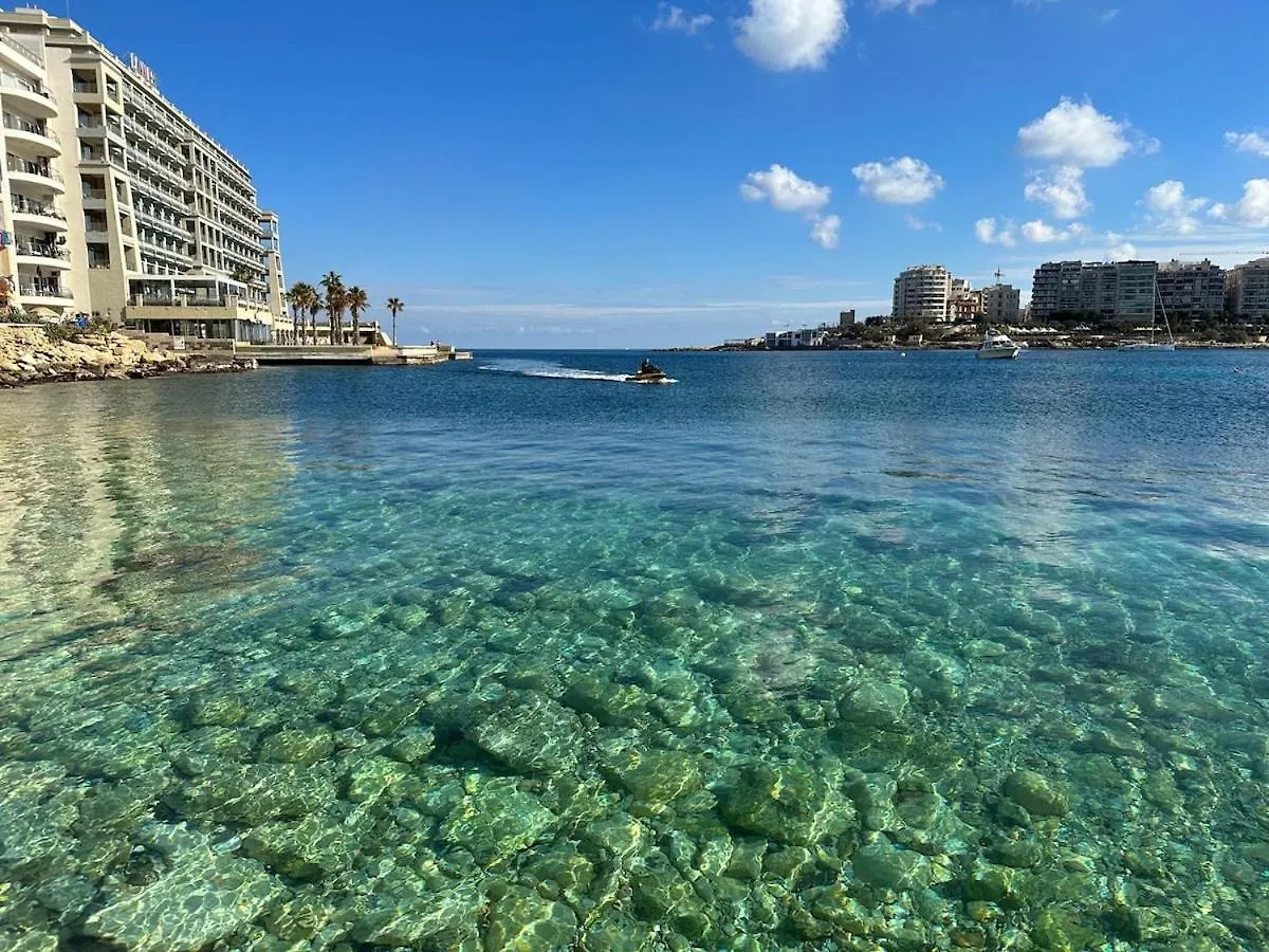 Boho Luxe Terrace - Brand New & Terrace Apartment Saint Julian's